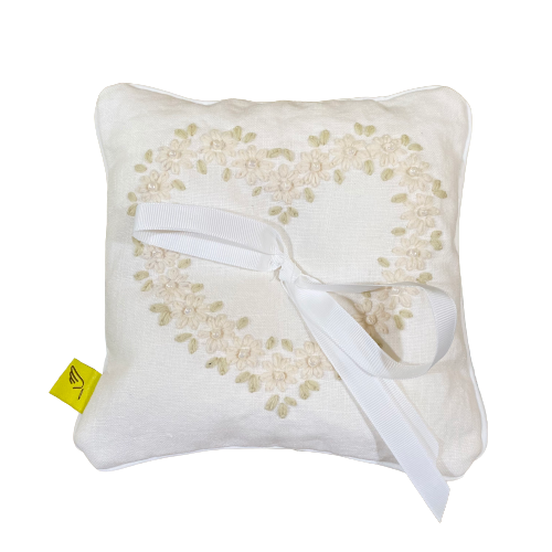 Pillow 2025 ring wedding