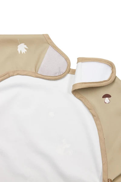 Meyco Baby - Bib with sleeves - Forest Animals Sand