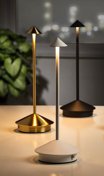 Slim Arrowhead Shade LED Table Light - Matte Black