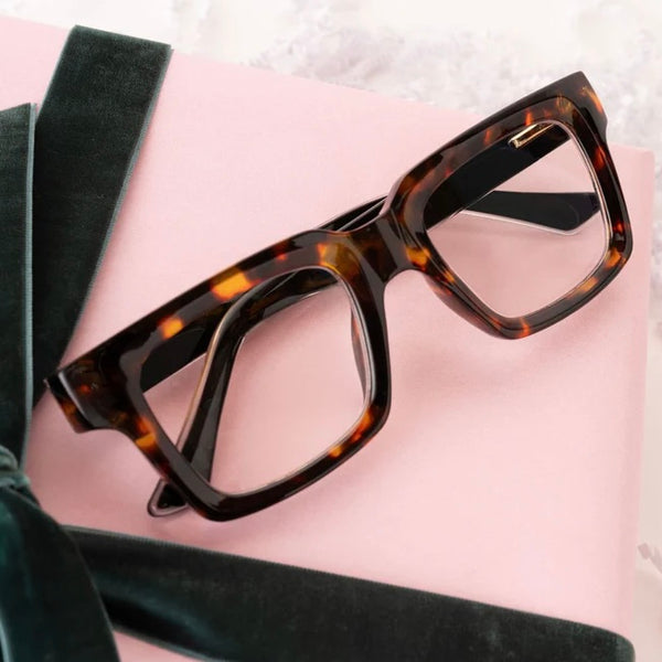 Spotlight - Tortoise/Black Progressives by Peepers