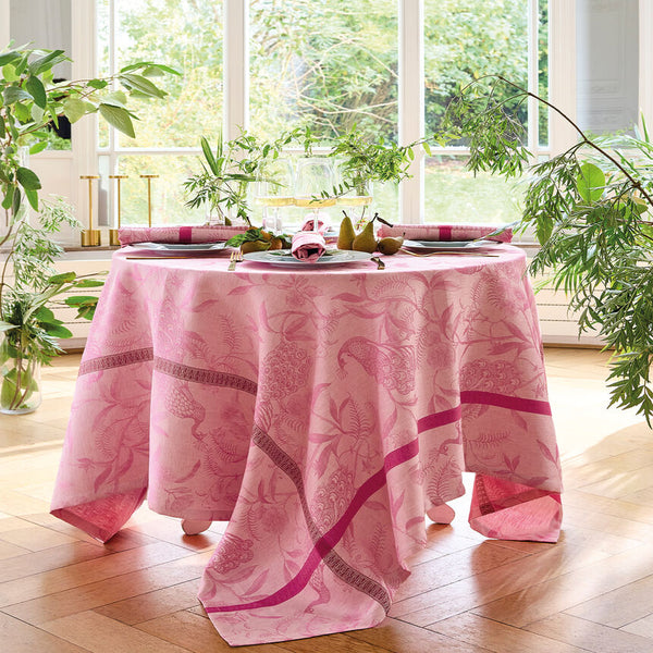 Le Jacquard Français Linen Tablecloth - A L'orangerie Pink