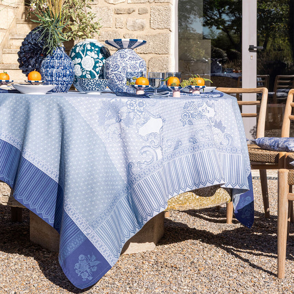 Le Jacquard Français Cotton Tablecloth - Promenade Impériale Blue