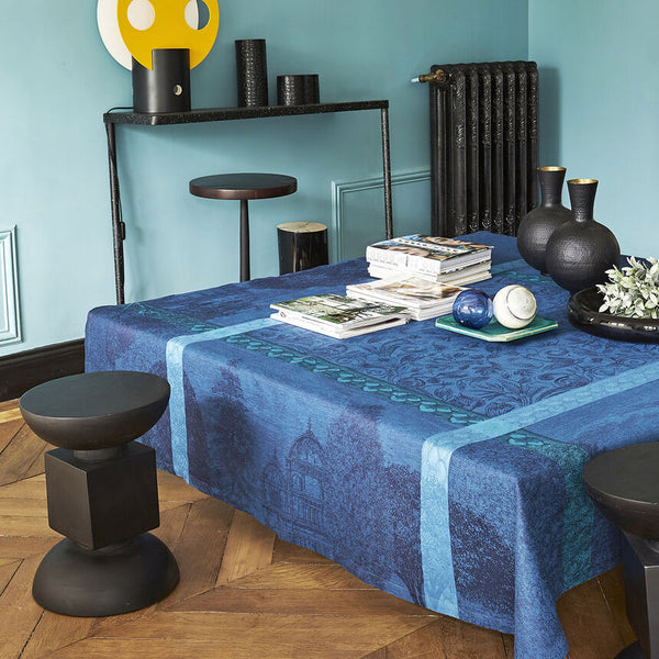Le Jacquard Français Linen Tablecloth - Symphonie Baroque Dusk